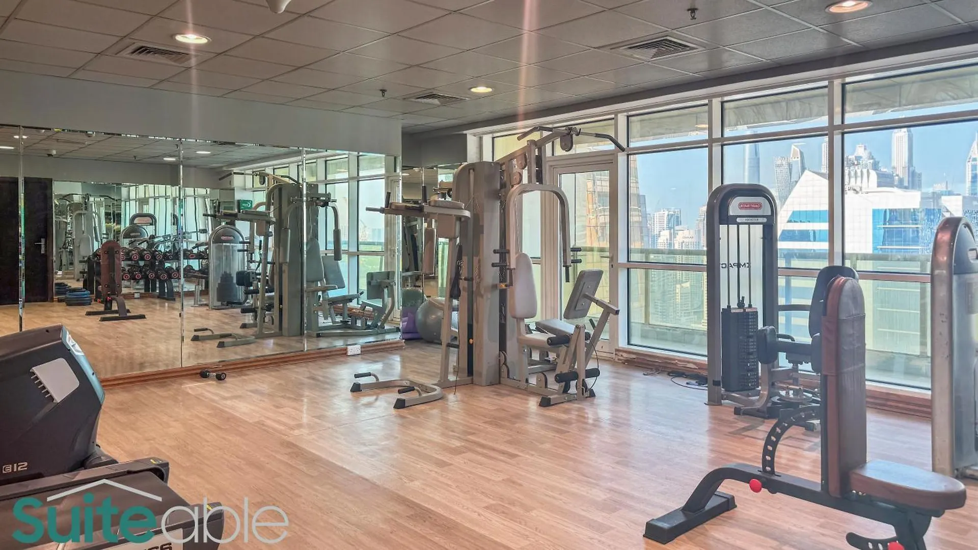 Stylish 1 Bedroom Near Metro Station In Jlt Dubai United Arab Emirates