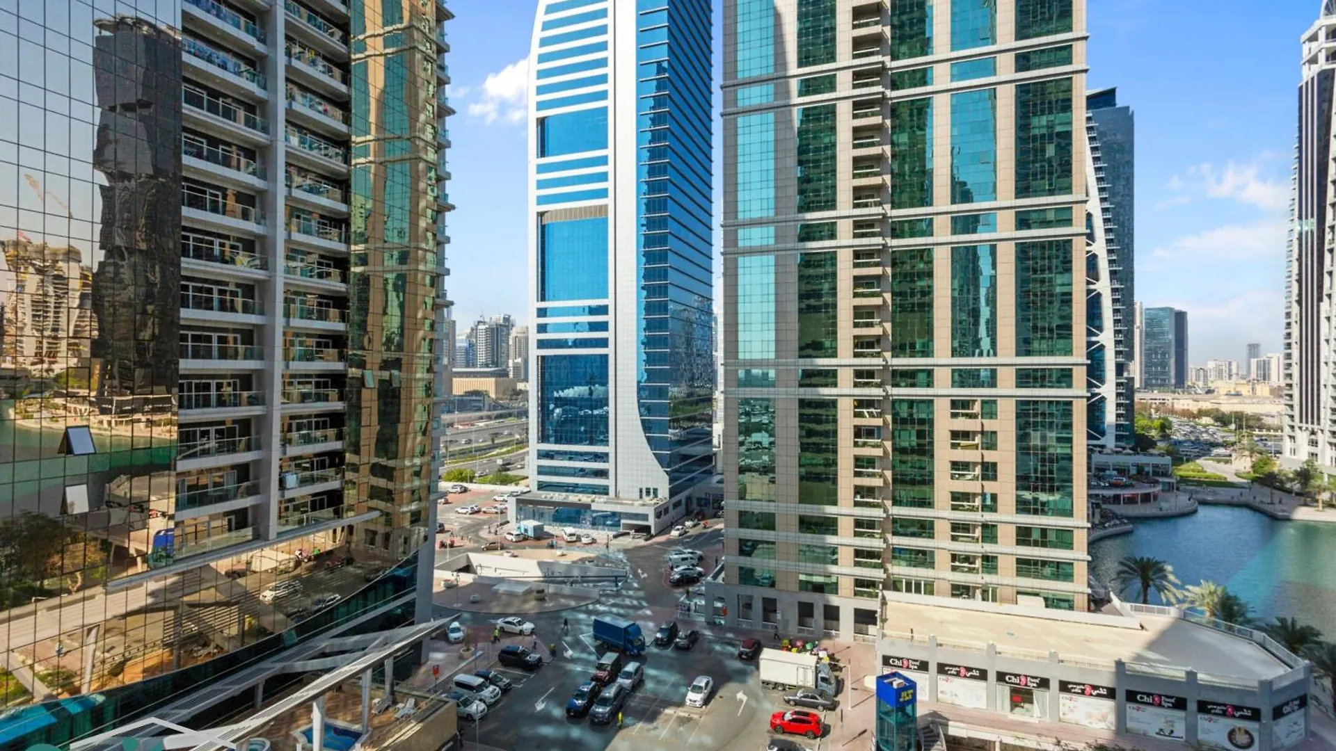 Stylish 1 Bedroom Near Metro Station In Jlt Dubai Apartment
