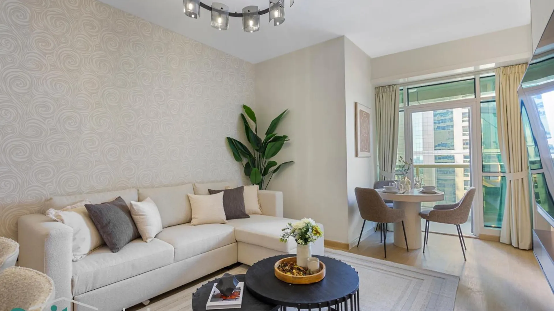 Stylish 1 Bedroom Near Metro Station In Jlt Dubai