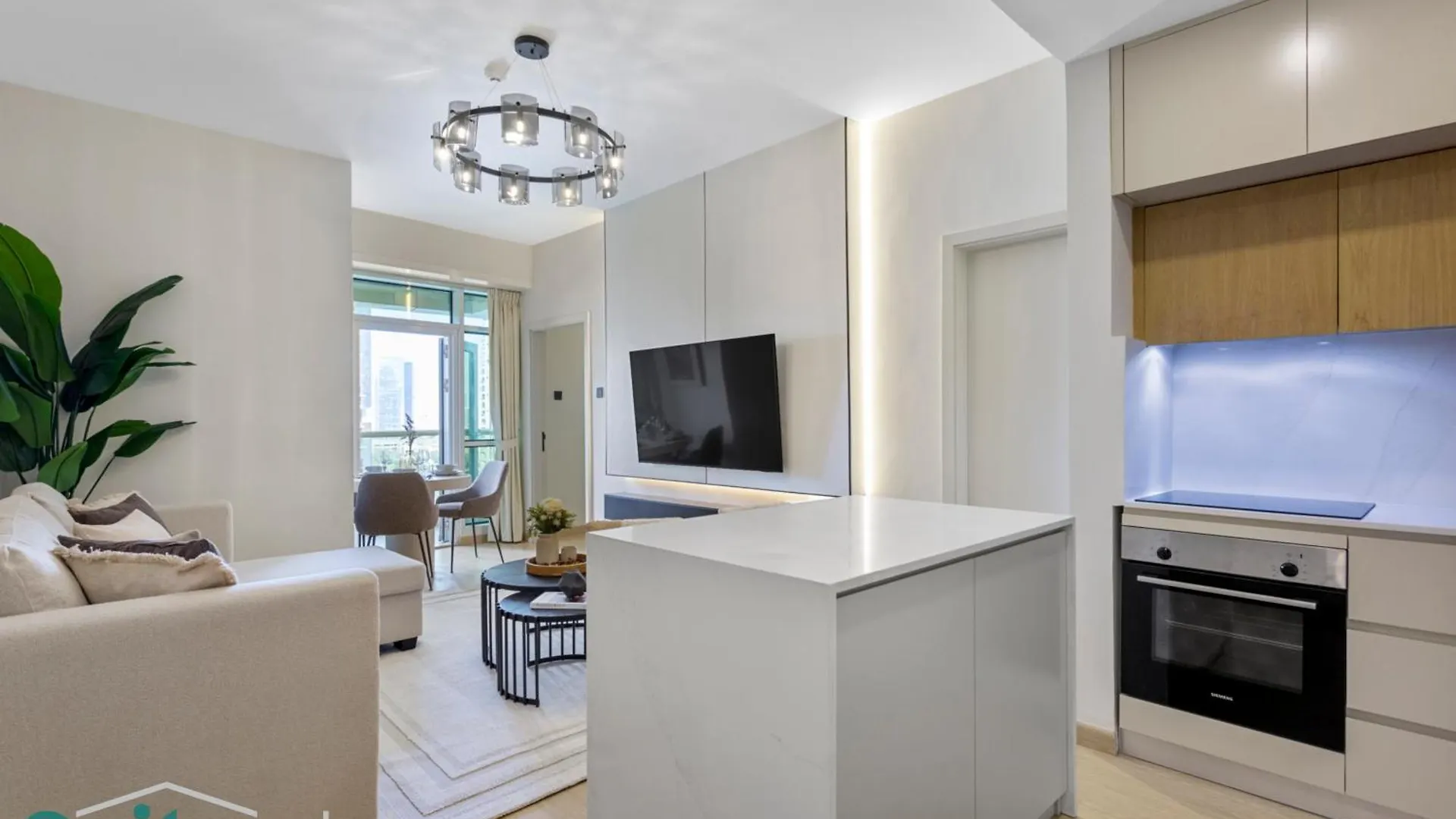 Stylish 1 Bedroom Near Metro Station In Jlt Dubai United Arab Emirates