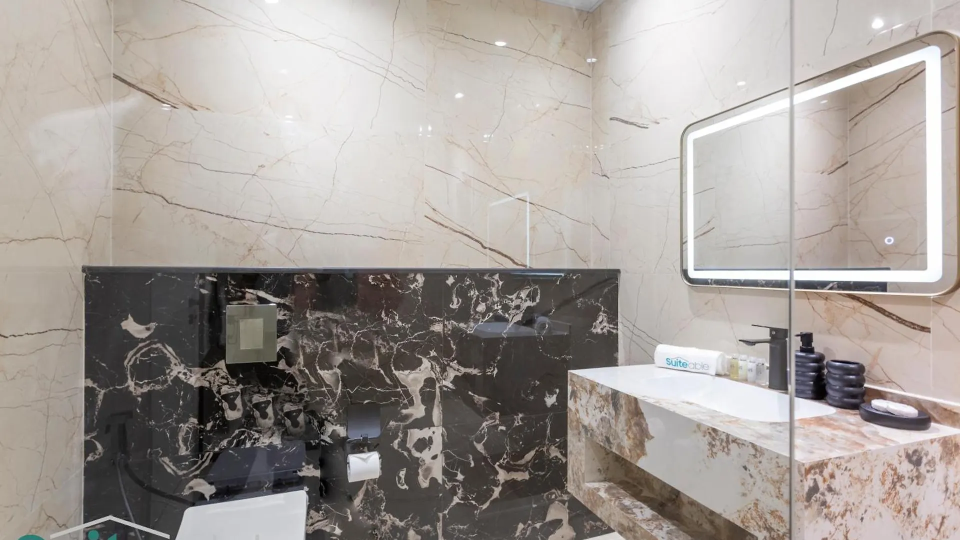Stylish 1 Bedroom Near Metro Station In Jlt Dubai Apartment