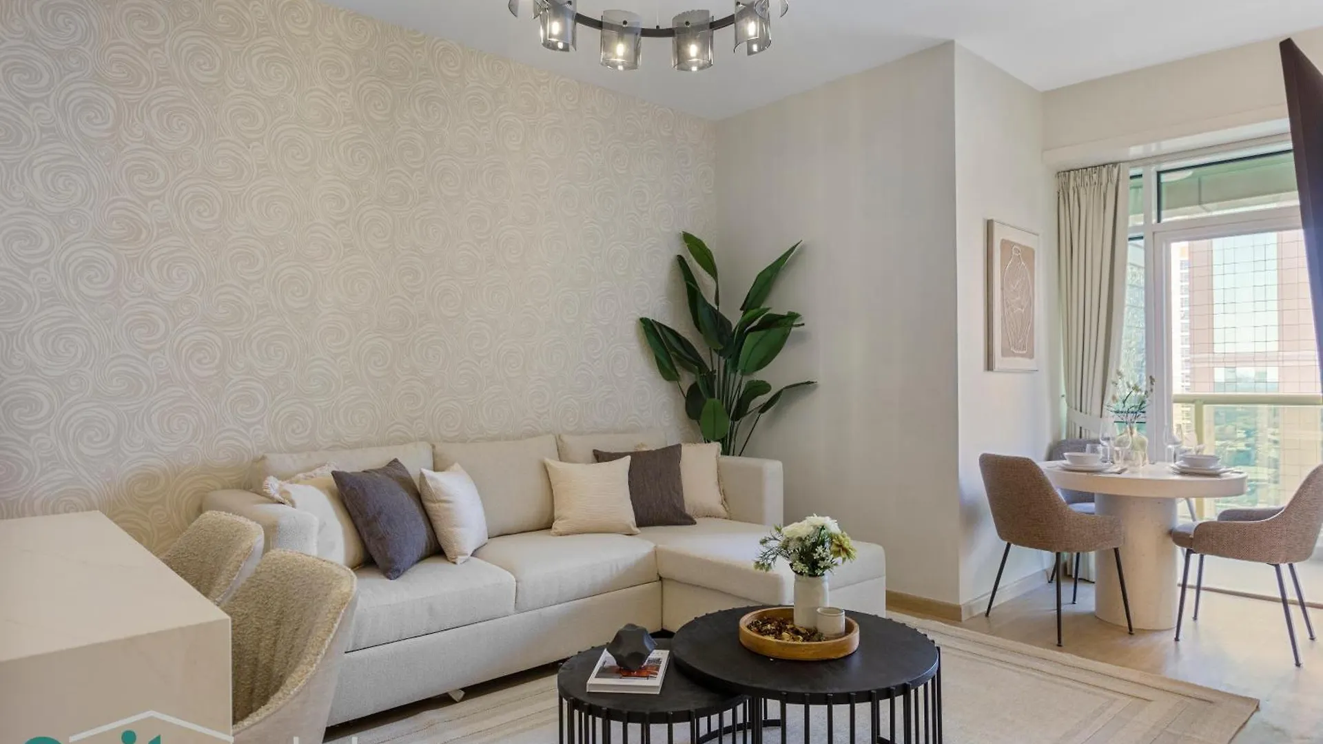 Stylish 1 Bedroom Near Metro Station In Jlt Dubai